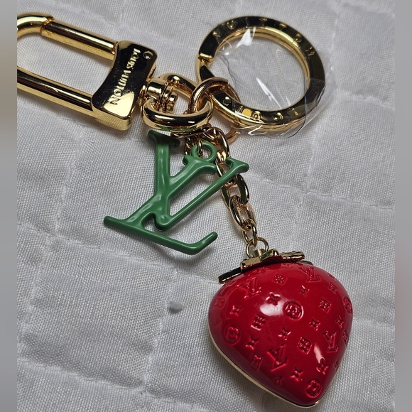 Louis Vuitton Red and Green Key Holder - Picture 2 of 6